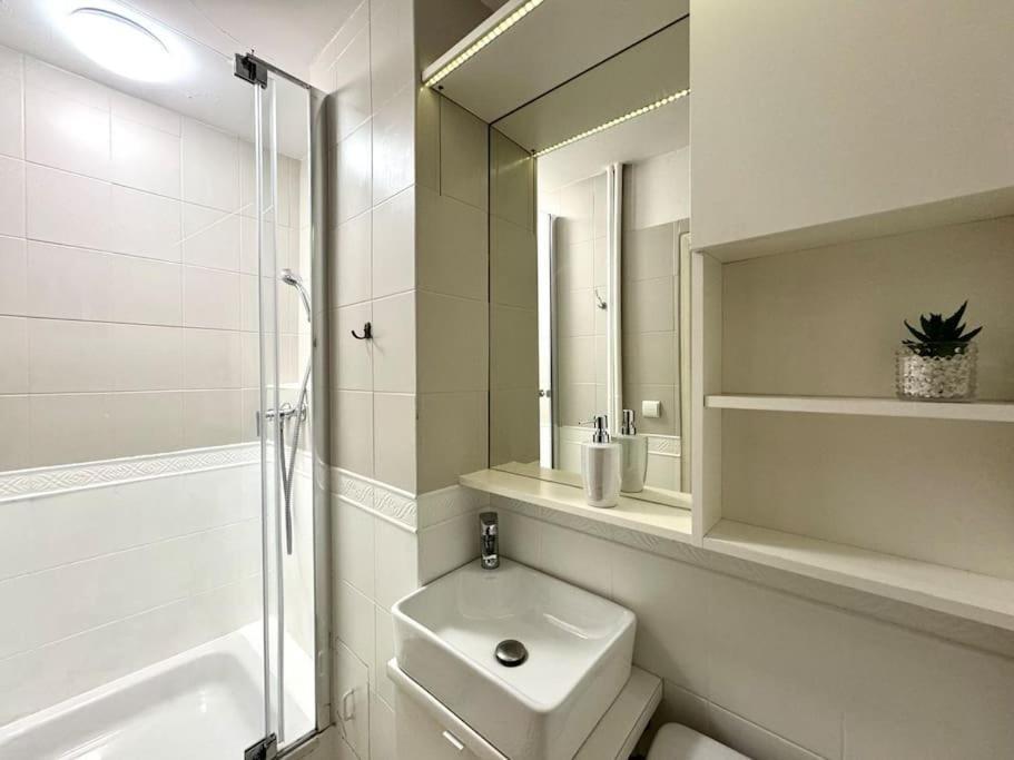 Apartment K22 Palac Kultury I Nauki /bagno Warschau
